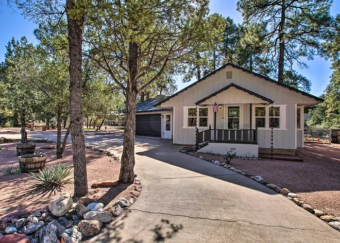 Holiday home Peaceful Deck + Fire Pit: Home!
